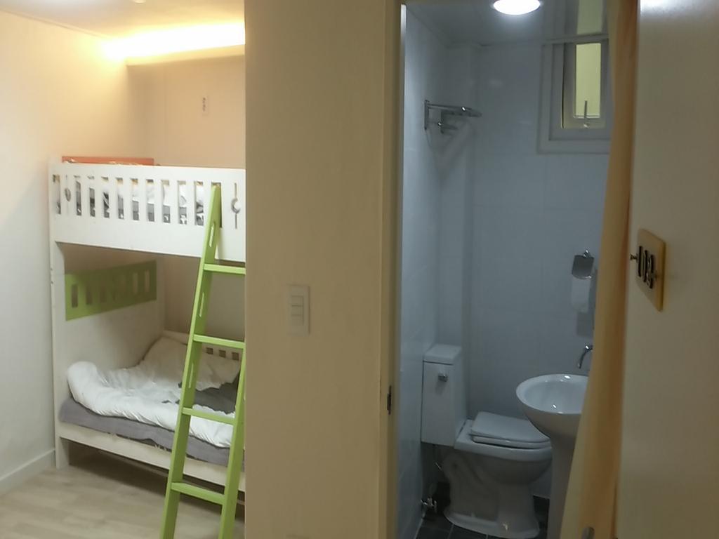 H. Myeong Dong Guest house